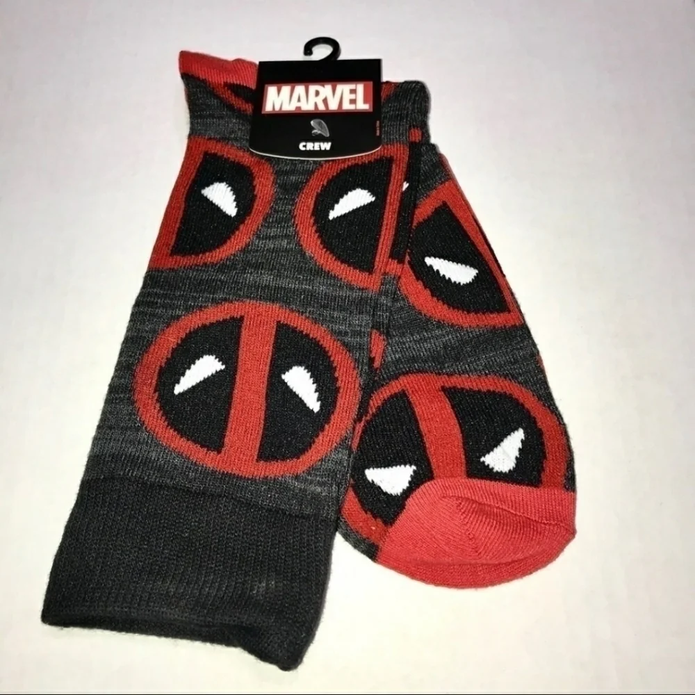 Bioworld Marvel DEADPOOL Logo Crew Socks 10 13 L Red Black NEW
